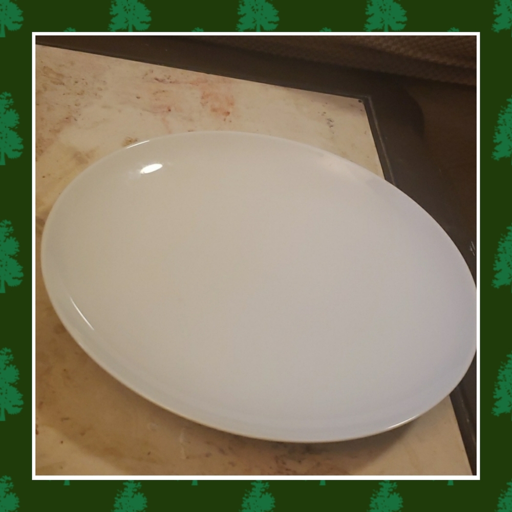 Crate & Barrel salad plate